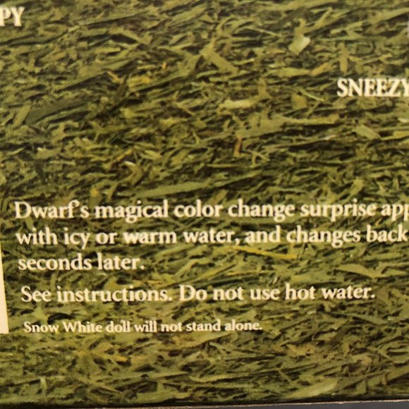 NIB Walt Disney Snow White & The Seven Dwarfs Gift Set - Picture 10 of 11